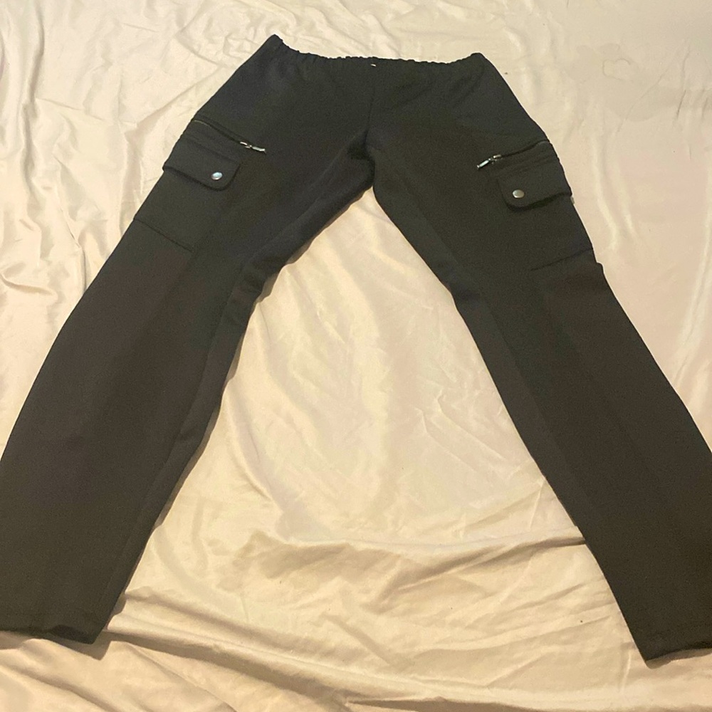 Juicy Couture black cargo pant size small.